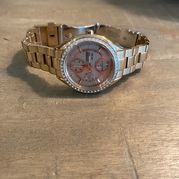 Citizen Ladies Wristwatch - Picture 3 of 6